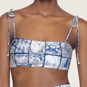 Agua by Agua Bendita PRIMAVERA PORCELANA
BIKINI TOP Sz L Faux Pearl Tie Accents
